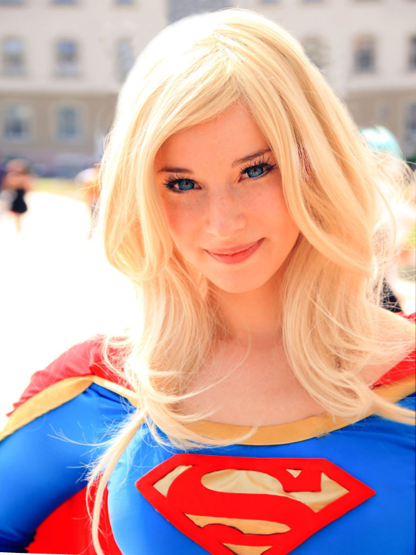 Lo que sea Supergirl-close-up