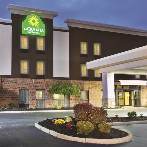 La Quinta Inn & Suites by Wyndham Columbus - Grove City logo