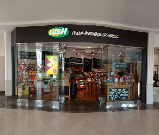 Cosmetics Store «Lush Cosmetics», reviews and photos, 99 Rockingham Park Blvd, Salem, NH 03079, USA