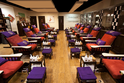 Tips and Toes Marina Mall, West Corniche Road - Abu Dhabi - United Arab Emirates, Hair Salon, state Abu Dhabi