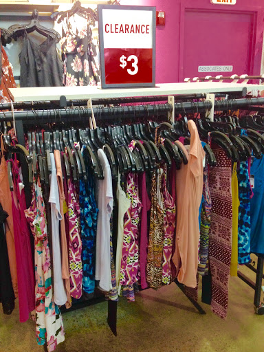 Clothing Store «rue21», reviews and photos, 790 Arlington Ridge, Akron, OH 44312, USA