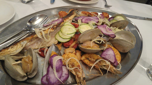 Italian Restaurant «Fattoria e Mare», reviews and photos, 1095 Rollins Rd, Burlingame, CA 94010, USA