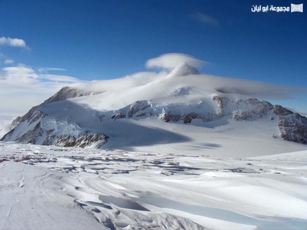 القمم الاعلى: اعلى قمة في كل قارة Vinson-massif-peak