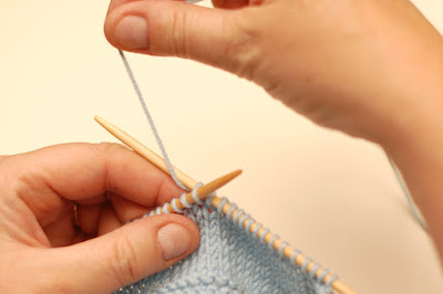 wrapping the yarn - right-leaning