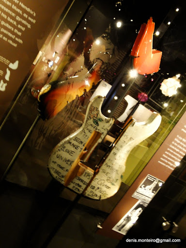 EMP - Experience Music Project DSC04104