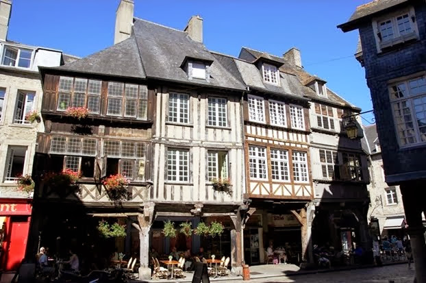 Dappled Dinan in the noon-day sun – eating up the centuries