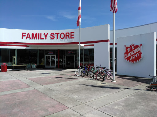Thrift Store «The Salvation Army Family Store and Donation Drop-Off Location», reviews and photos
