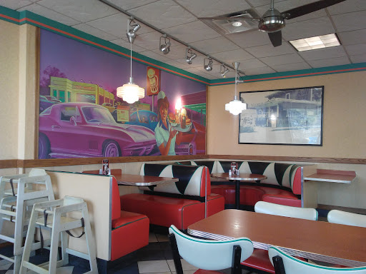 Fast Food Restaurant «A&W», reviews and photos, 32227 Ford Rd, Garden City, MI 48135, USA