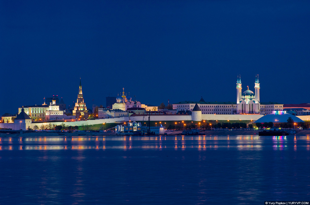 76: Казань Парадная