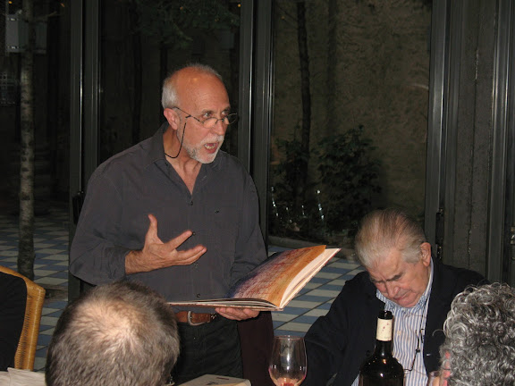 Julio G. Alonso lee a Antonio Gamoneda en León