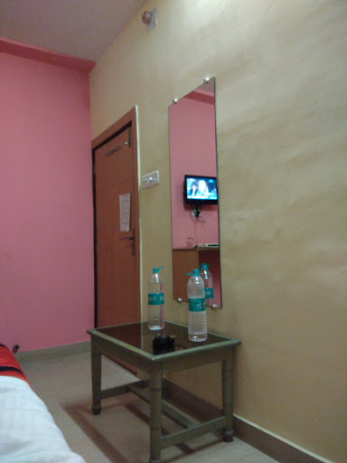 Kamala Inn, TN Mukerjee Rd, Housing Estate Colony, Dankuni, West Bengal 712311, India, Indoor_accommodation, state WB