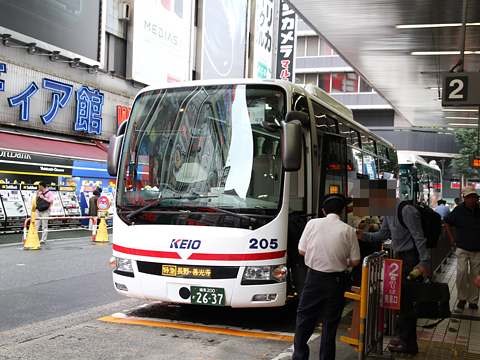 京王電鉄バス　長野線　PS仕様車　K51205　新宿高速バスターミナル改札中