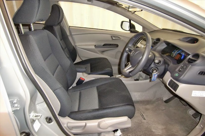 Front Seat Honda Insight