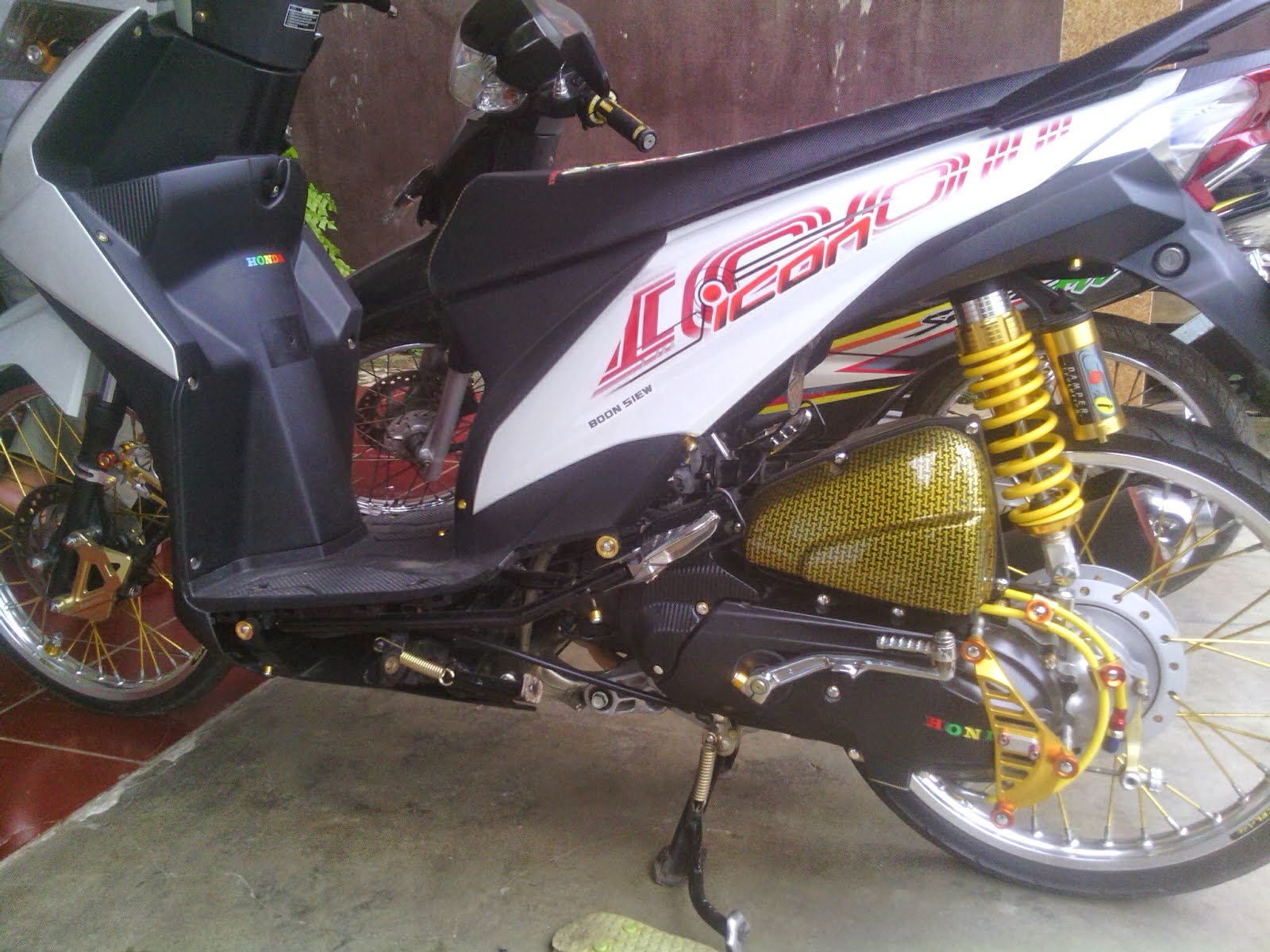 Motor Honda Scoopy 2015