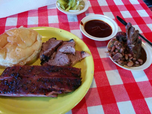 Barbecue Restaurant «Smokeys BBQ», reviews and photos, 5300 E Lancaster Ave, Fort Worth, TX 76112, USA