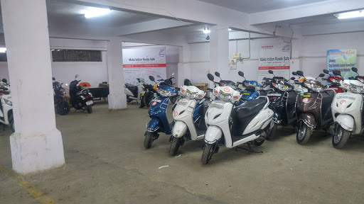 Raam Honda, 176/2, 176/3, Sripathi Venkata Rao Mansion, Tadbund Cross Roads, Bowenpally, Secunderabad, Telangana 500009, India, Motor_Scooter_Dealer, state TS