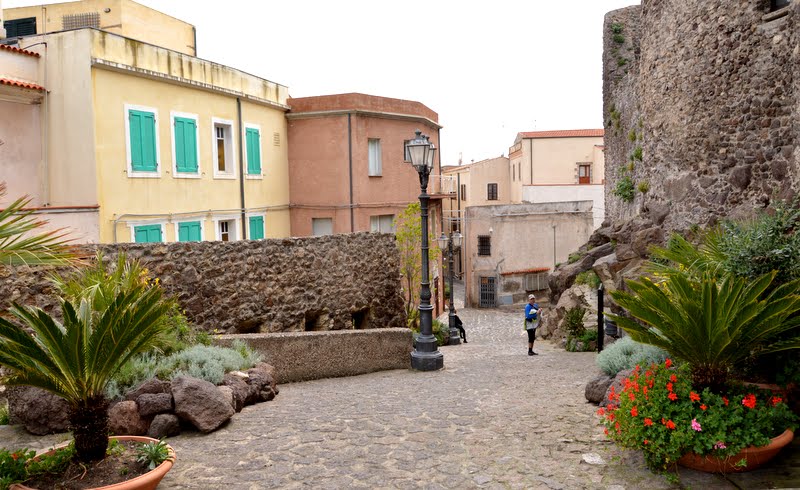 Blog de leblogababa : Le Petit Monde de Baba, Castel Sardo....
