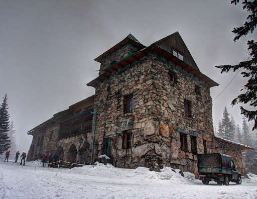 PTTK shelter "Murowaniec" on Gasienicowa