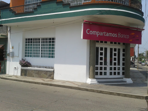 Compartamos Banco, 5 de Mayo Nte., Centro, 95640 Isla, Ver., México, Banco o cajero automático | VER