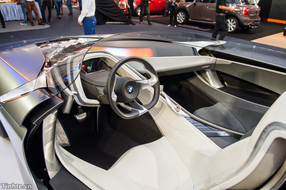 BMW_World_Xpo_2014_BMW_Vision_ConnectedDrive-3.