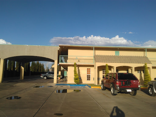 Hotel Trebol, Av Benito Juárez 4802, Dublan, 31710 Nuevo Casas Grandes, Chih., México, Alojamiento en interiores | CHIH