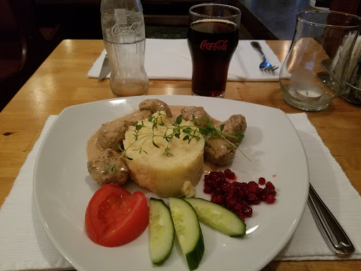 RESTAURANT C C