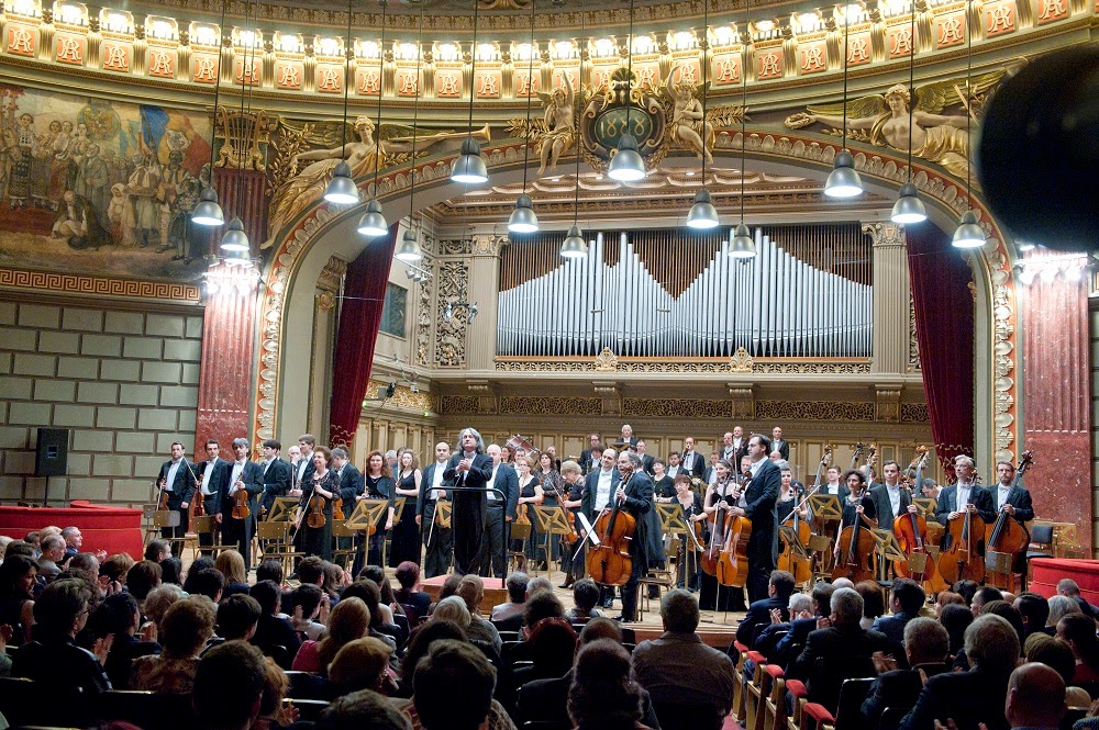 Imagini de la concertul în memoria lui Corneliu Coposu, Ateneul Român, 20 mai 2014 Imagini de la concertul în memoria lui Corneliu Coposu, Ateneul Român, 20 mai 2014