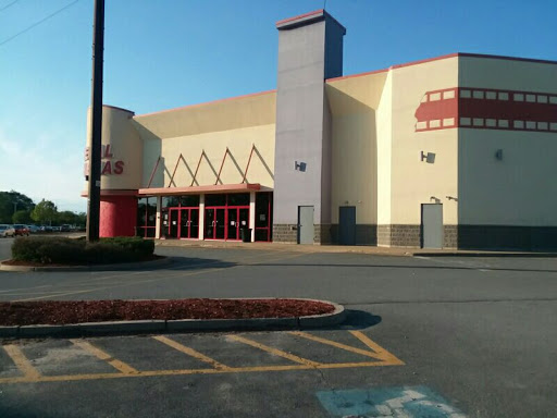 Movie Theater «Regal Cinemas Swansea 12», reviews and photos, 207 Swansea Mall Dr, Swansea, MA 02777, USA
