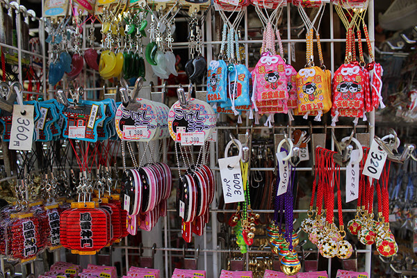 japan cute trinkets, japanese souvenirs, asakusa souvenirs, what to buy in japan