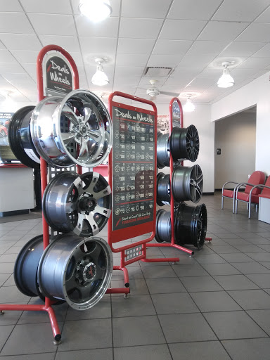 Discount Tire Store - Norton Shores, MI, 647 W Norton Ave, Norton Shores, MI 49441, USA, 