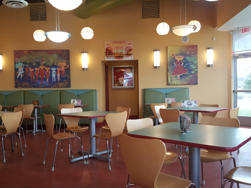 Hot Dog Restaurant «Retro Dog», reviews and photos, 350 E Steels Corners Rd, Cuyahoga Falls, OH 44224, USA