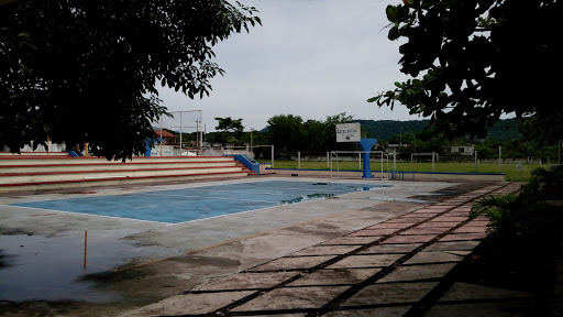 Comude, Av. 4, Centro, 94915 Cuitláhuac, Ver., México, Centro deportivo | VER