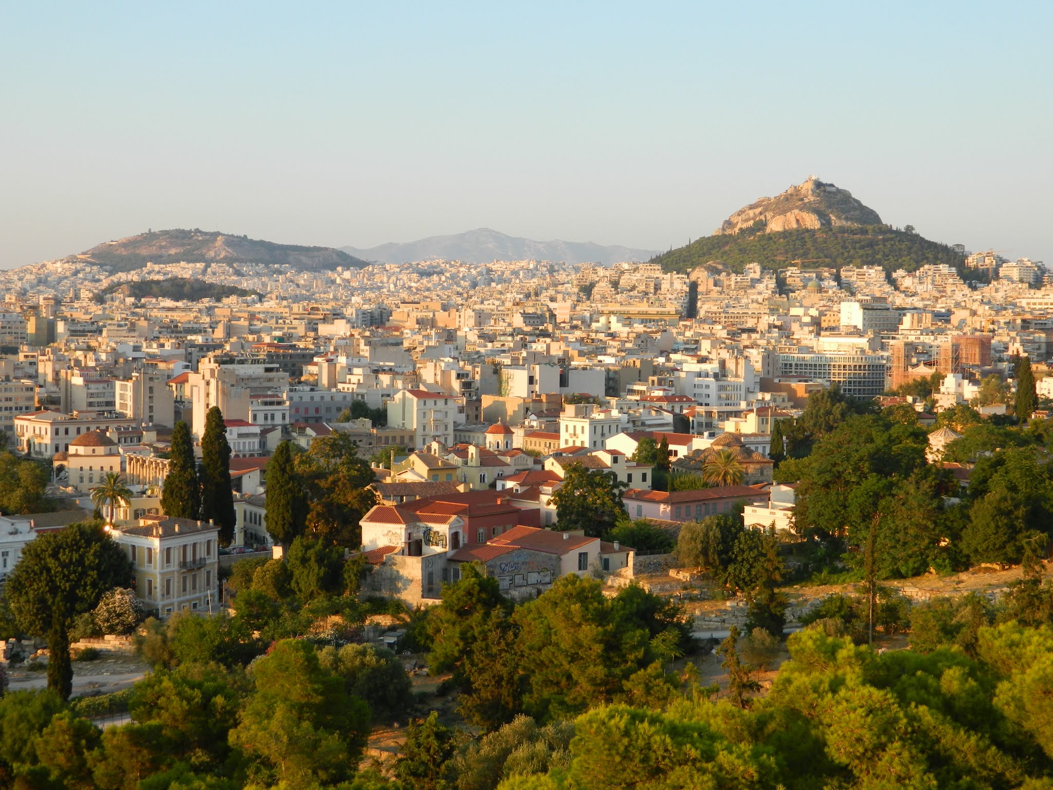 Холм в центре афин