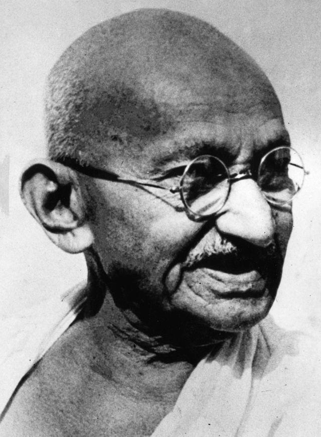 http://upload.wikimedia.org/wikipedia/commons/thumb/f/f3/Mohandas_K._Gandhi%2C_portrait.jpg/640px-Mohandas_K._Gandhi%2C_portrait.jpg