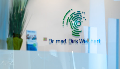 Dr. Dirk Wiechert