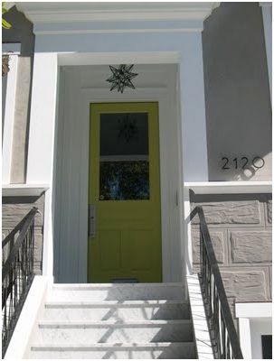 puerta verde