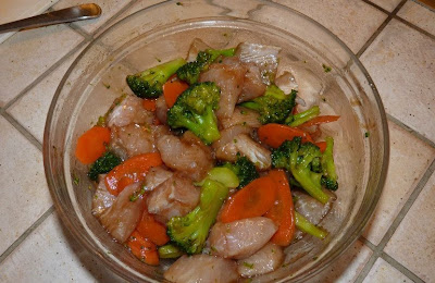 Filets de poisson blanc en marinade de sauce soja préparation