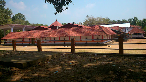 Sree Pisharikavu Temple, Pishaarikavu Rd, Anakkulam, Kerala 673305, India, Place_of_Worship, state KL