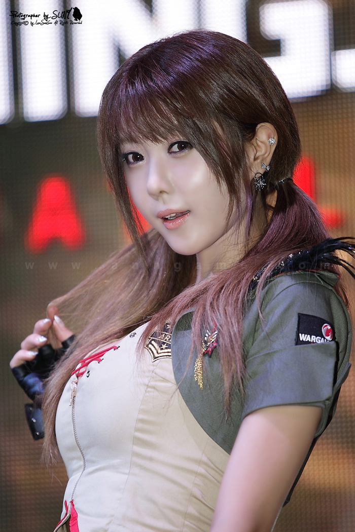 Showgirl G-Star 2012: Heo Yoon Mi - Ảnh 48