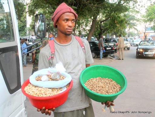 Street Vendors, a Growing Profession in Kinshasa