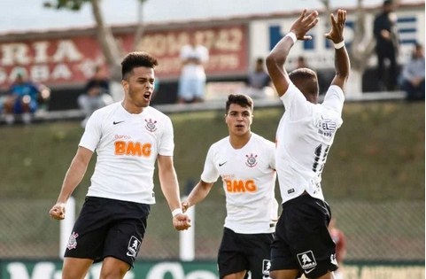 Sub-17 do Corinthians enfrenta o Bradesco pela 6ª rodada do Campeonato  Paulista de Vôlei Feminino