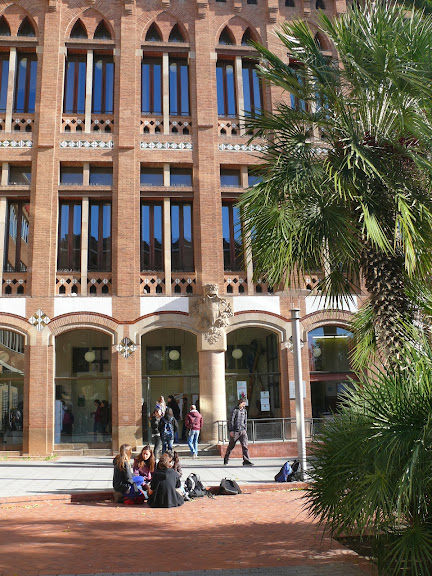 brumoso Mirar atrás Descuidado Institut Les Corts - Instituts de Barcelona