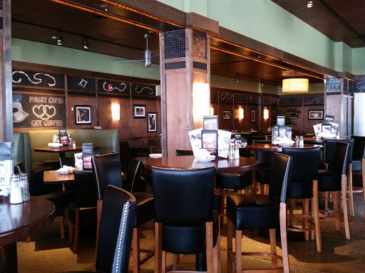 Restaurant «Bar Louie», reviews and photos, 1117 Woodruff Rd a, Greenville, SC 29607, USA