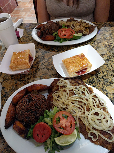 Cuban Restaurant «Hebers Cuban Cafe/Apopka», reviews and photos, 2131 E Semoran Blvd, Apopka, FL 32703, USA