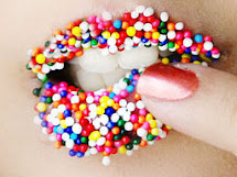 boca ou lábios com textura feita de confeitos de bolo