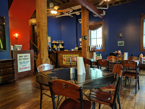 Barbecue Restaurant «South Moon BBQ at the mill», reviews and photos, 211 N River St, Montgomery, IL 60538, USA