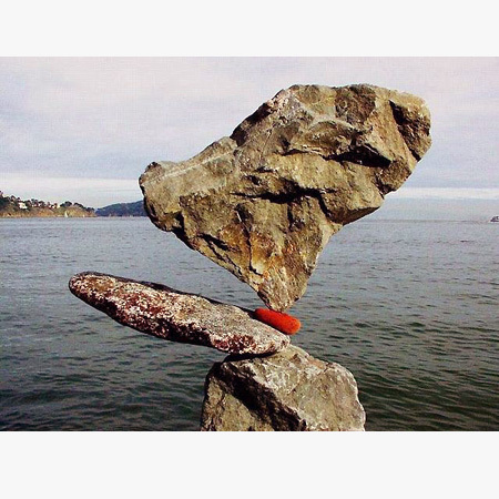 فن التوازن بين الصخور ...شيء مدهل... 64490-450x-a_32