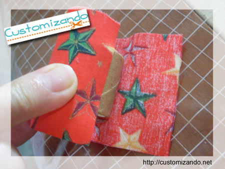 Porta-guardanapo de natal feito com novelo de linha de bordar