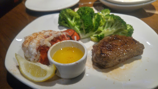 Restaurant «Outback Steakhouse», reviews and photos, 15100 SE 38th St, Bellevue, WA 98006, USA