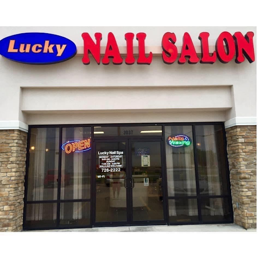 Lucky Nails Salon Spa logo